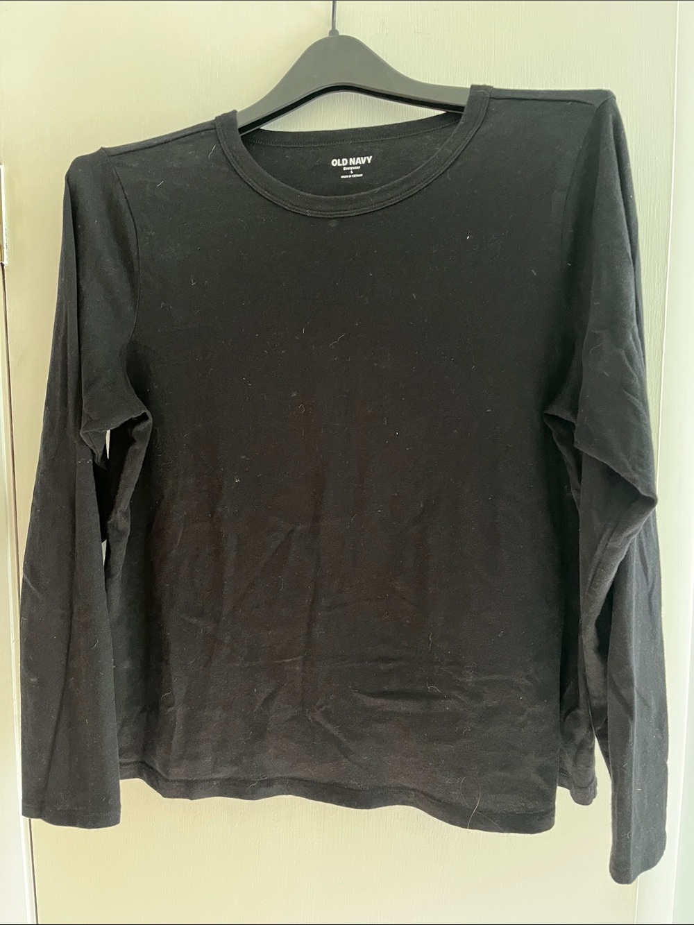 Old Navy Black Long Sleeve Crewneck Tee